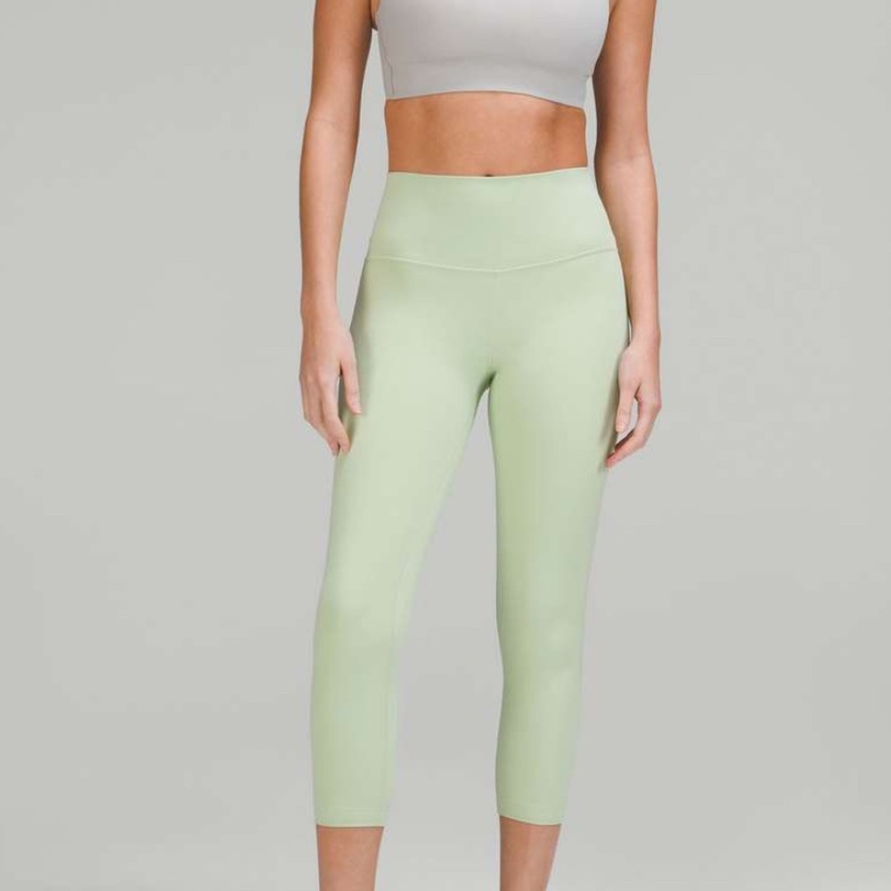 🐣NWOT Coreio Women’s Light Green High-Waist Leggings